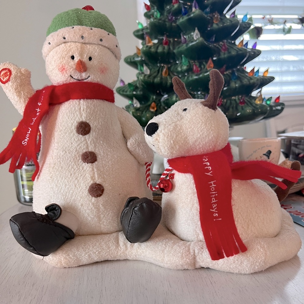 Hallmark 2004 Jingle Pals plush, musical ornament.